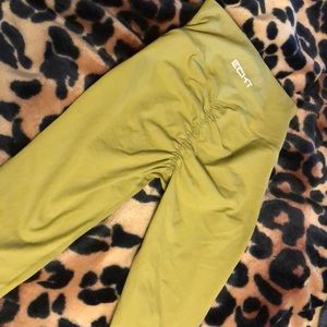 ECHT booty scrunch leggings